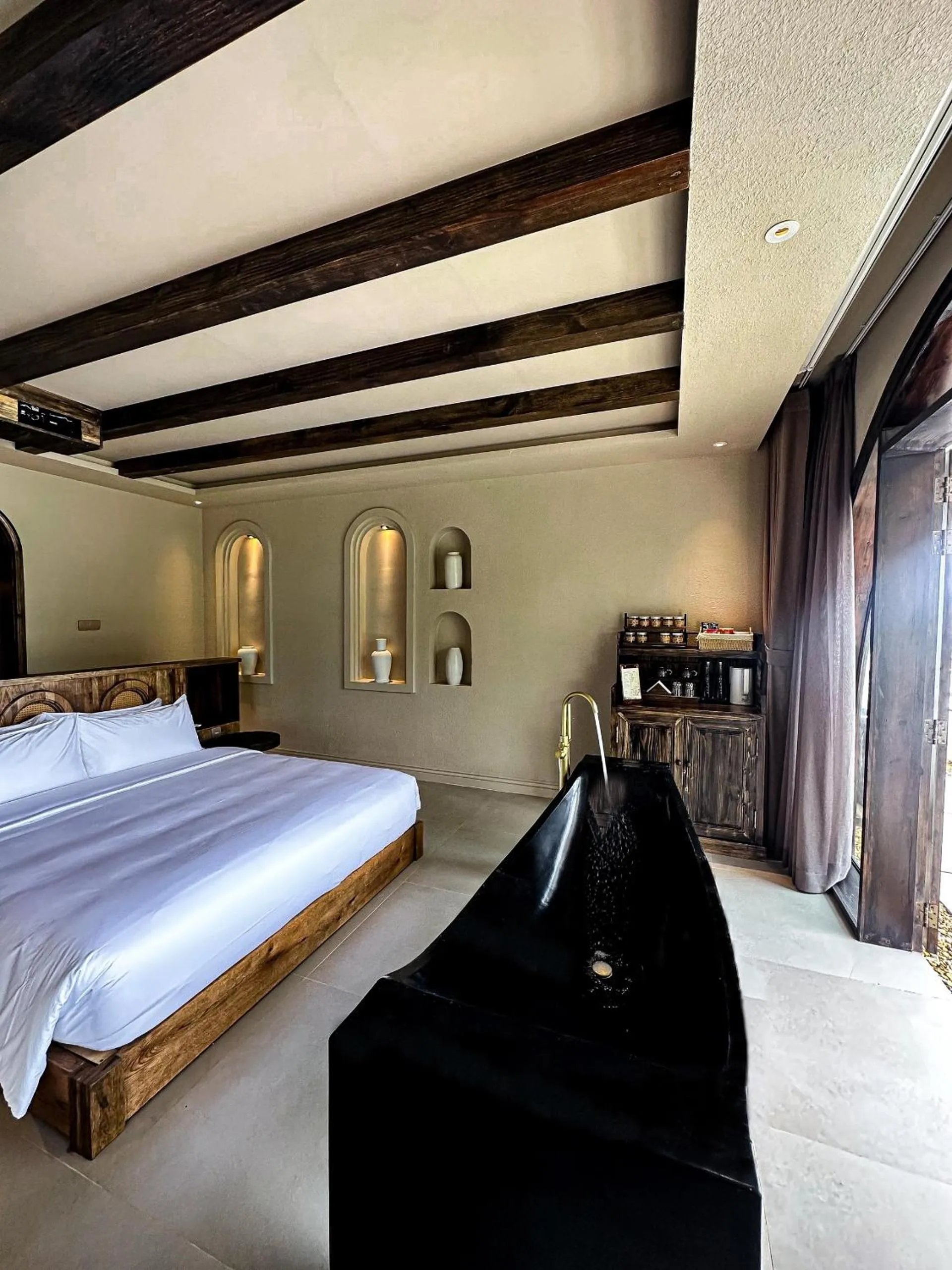 Bath, Bed in De' Tuva Resort Mui Ne