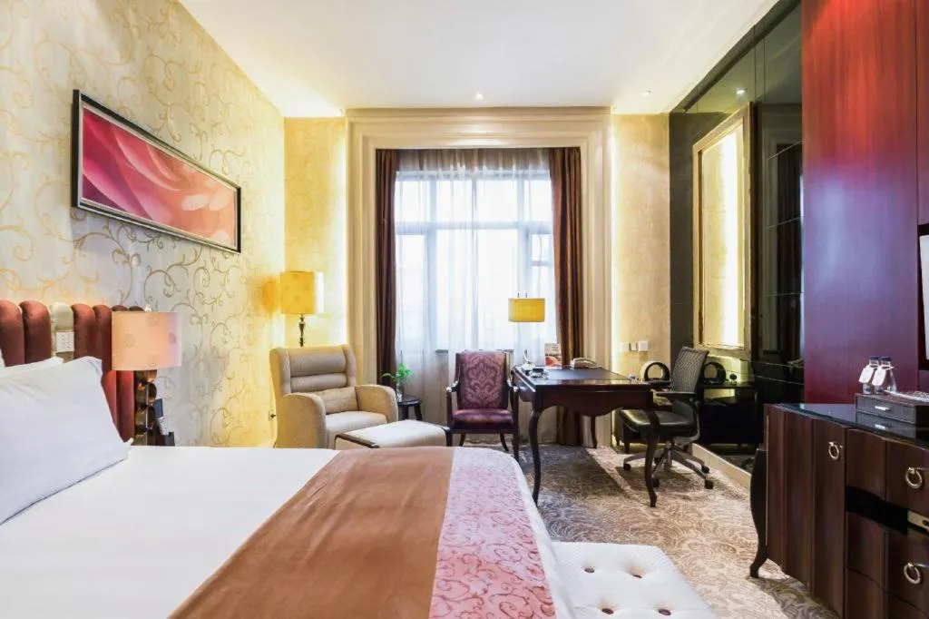 Bed in Sichuan Jinjiang Hotel