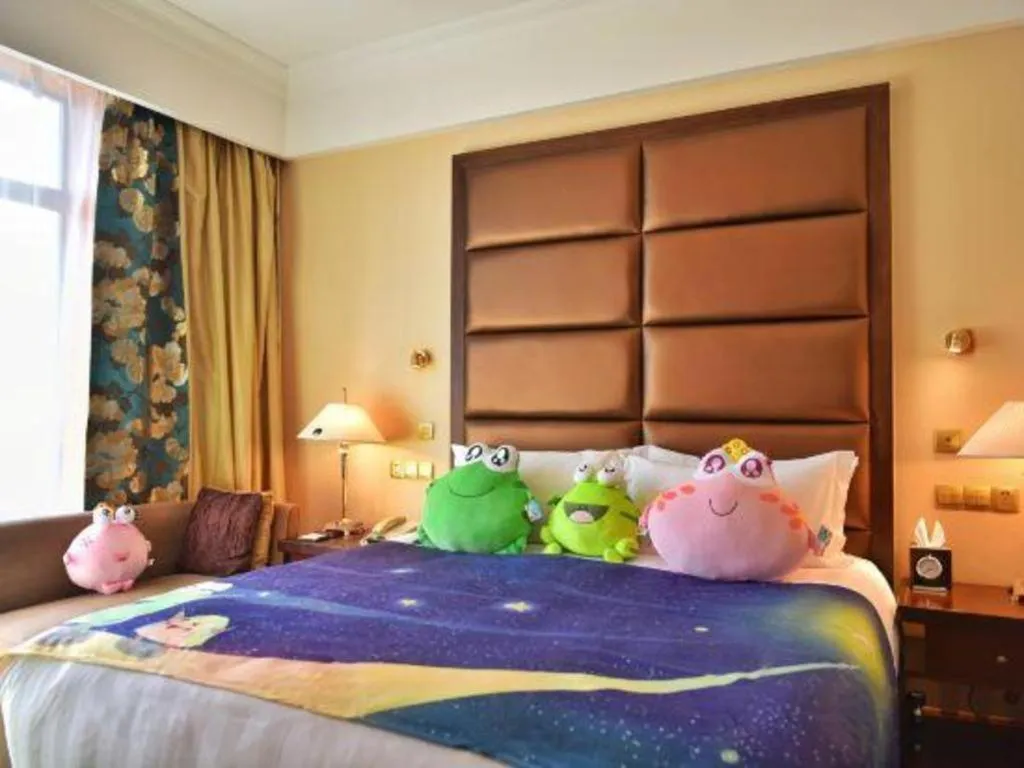 Bed in Sichuan Jinjiang Hotel