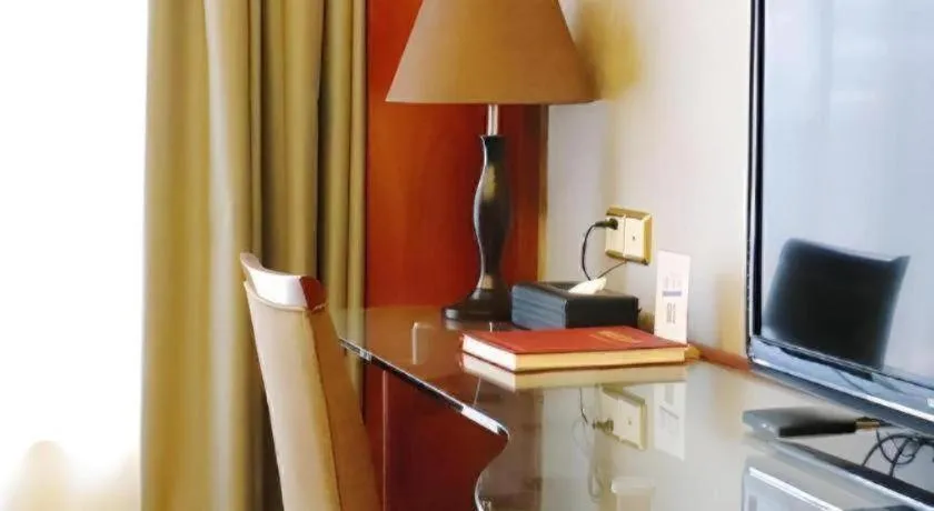 Shenzhen Hongfeng Hotel (Luohu Branch)