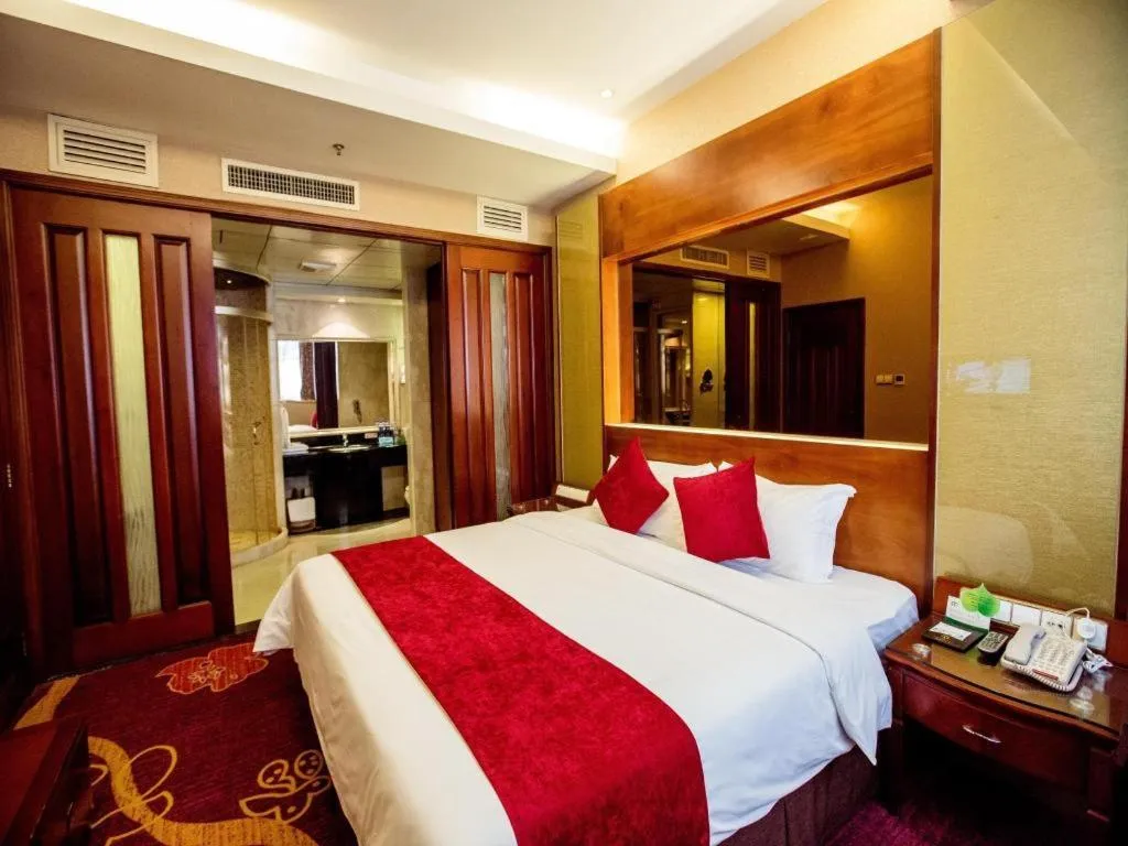 Bed in Shenzhen Hongfeng Hotel (Luohu Branch)