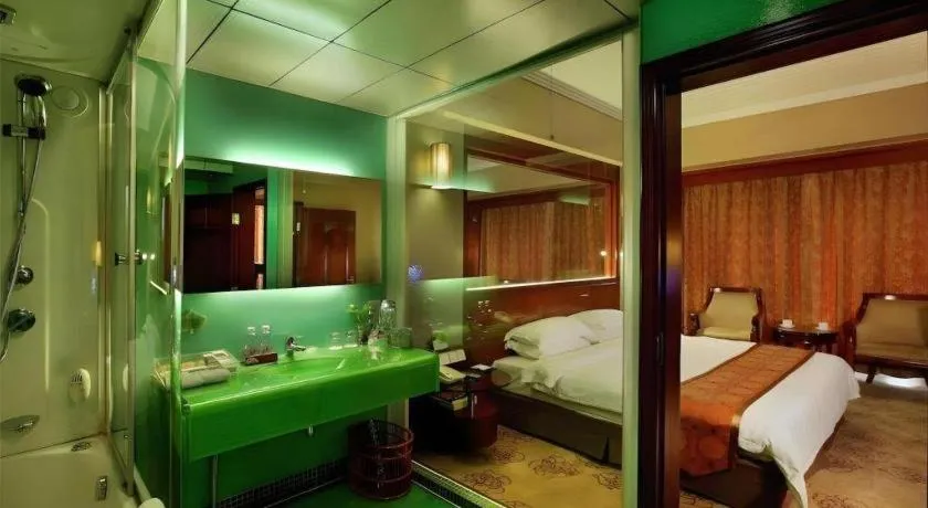 Bed in Shenzhen Hongfeng Hotel (Luohu Branch)