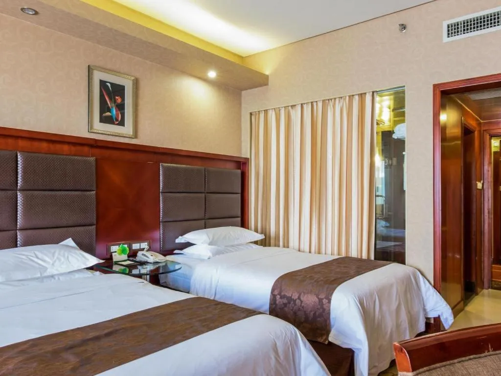 Bed in Shenzhen Hongfeng Hotel (Luohu Branch)