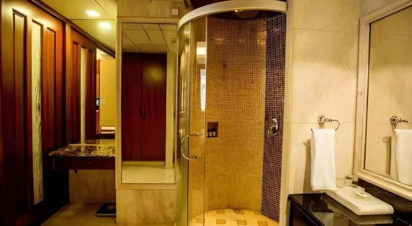 Shenzhen Hongfeng Hotel (Luohu Branch)