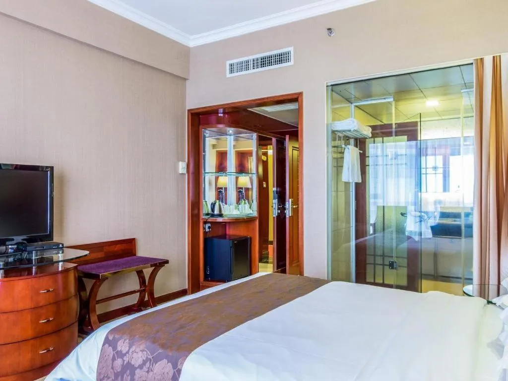 Bed in Shenzhen Hongfeng Hotel (Luohu Branch)