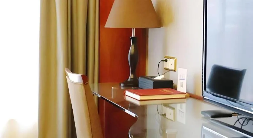 Shenzhen Hongfeng Hotel (Luohu Branch)