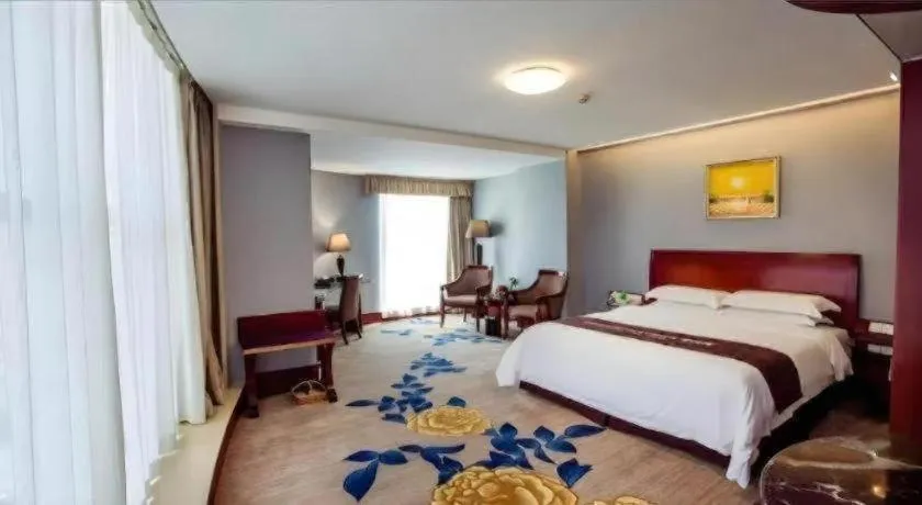 Bed in Shenzhen Hongfeng Hotel (Luohu Branch)