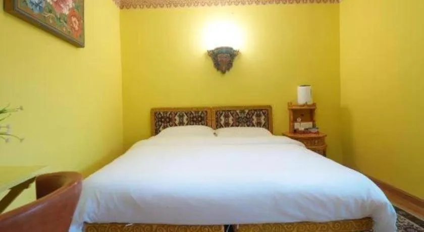 Bed in Tashitakge Hotel