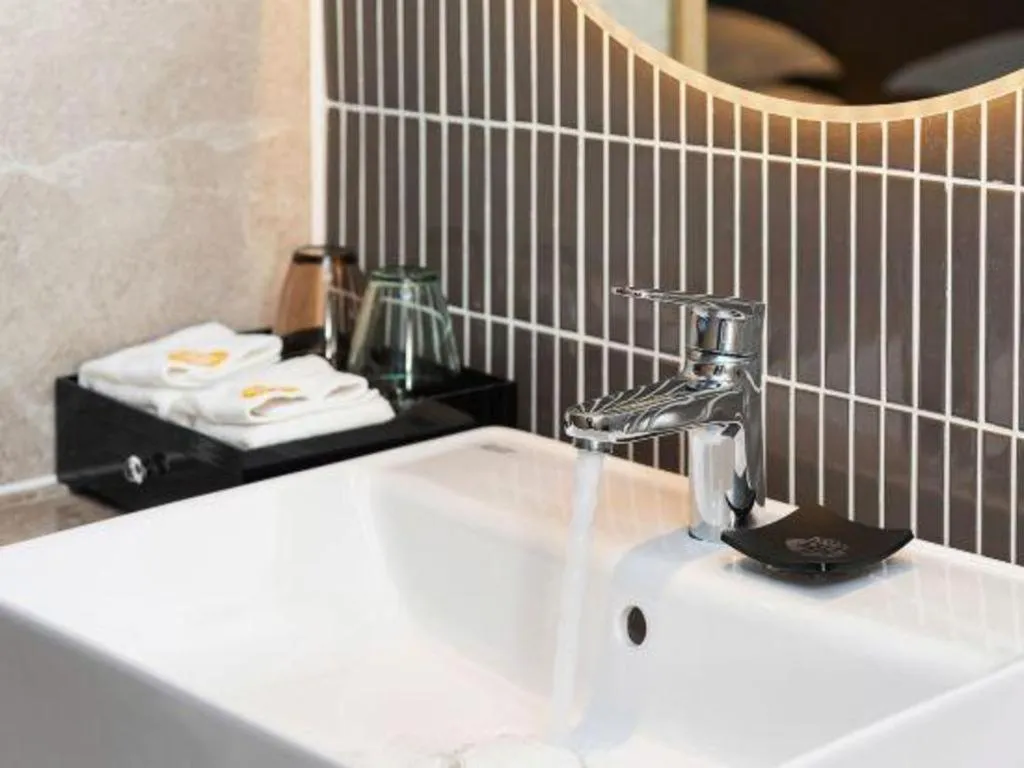 Overseas Chinese Hotel