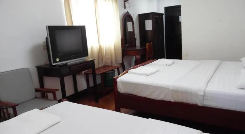 Bed in Douang Deuane hotel