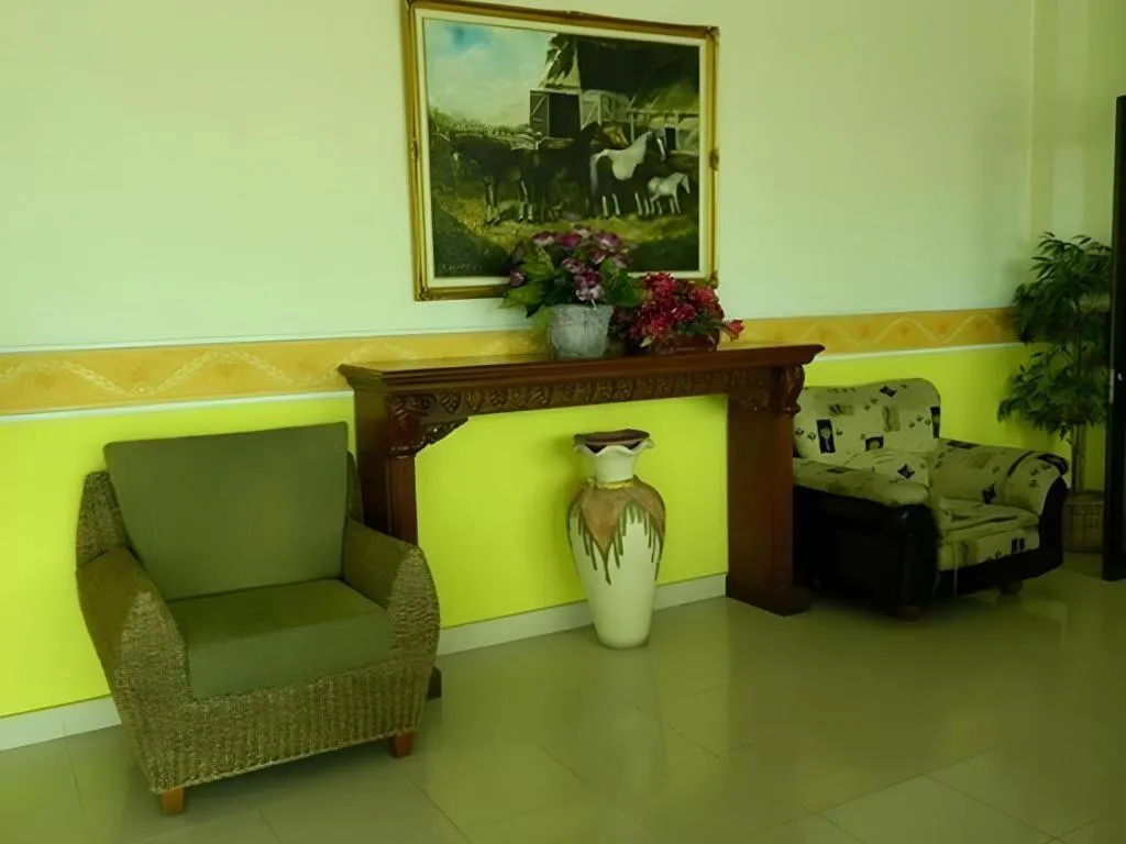 Larisae Setia Kawan Hotel