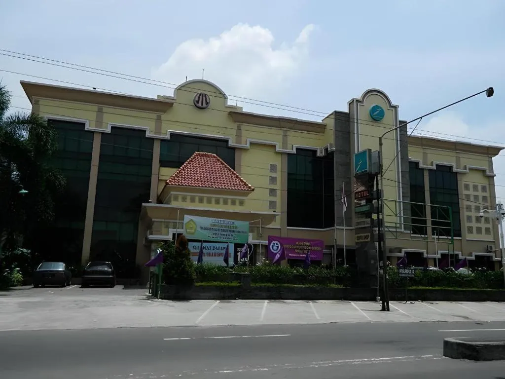 Larisae Setia Kawan Hotel