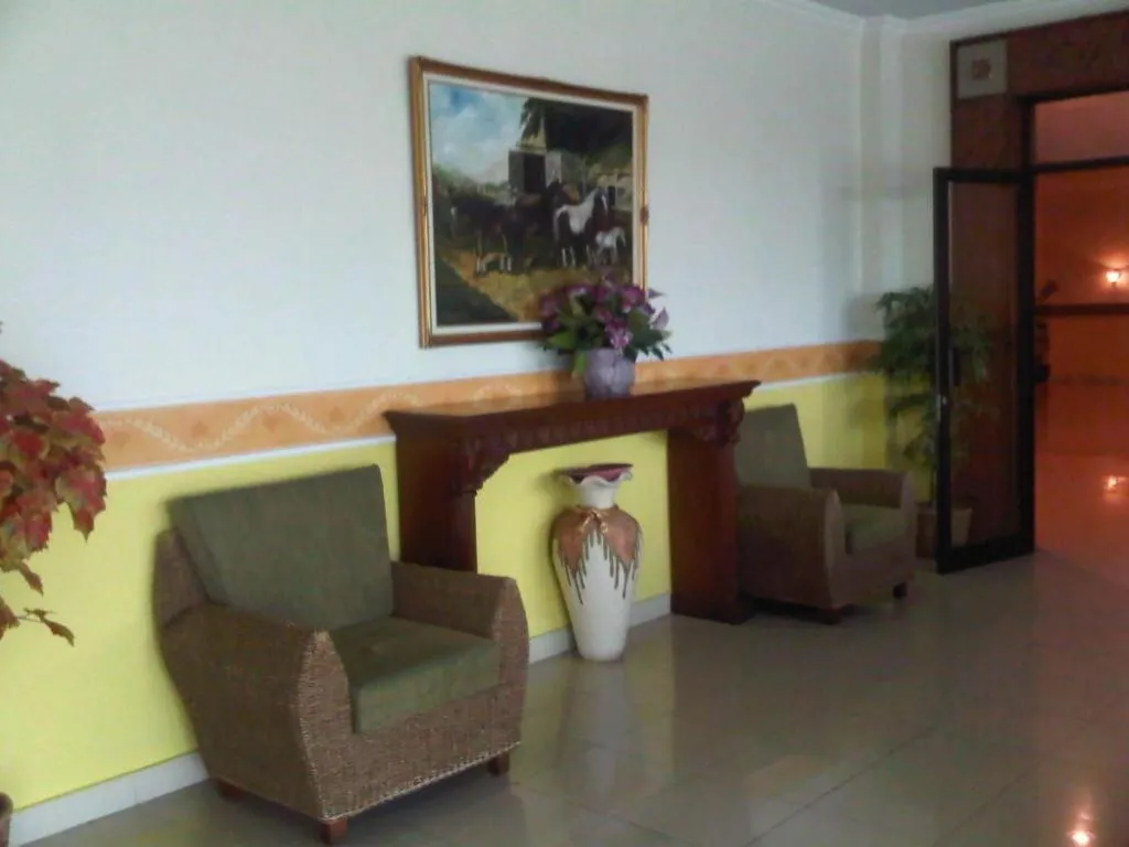 Larisae Setia Kawan Hotel