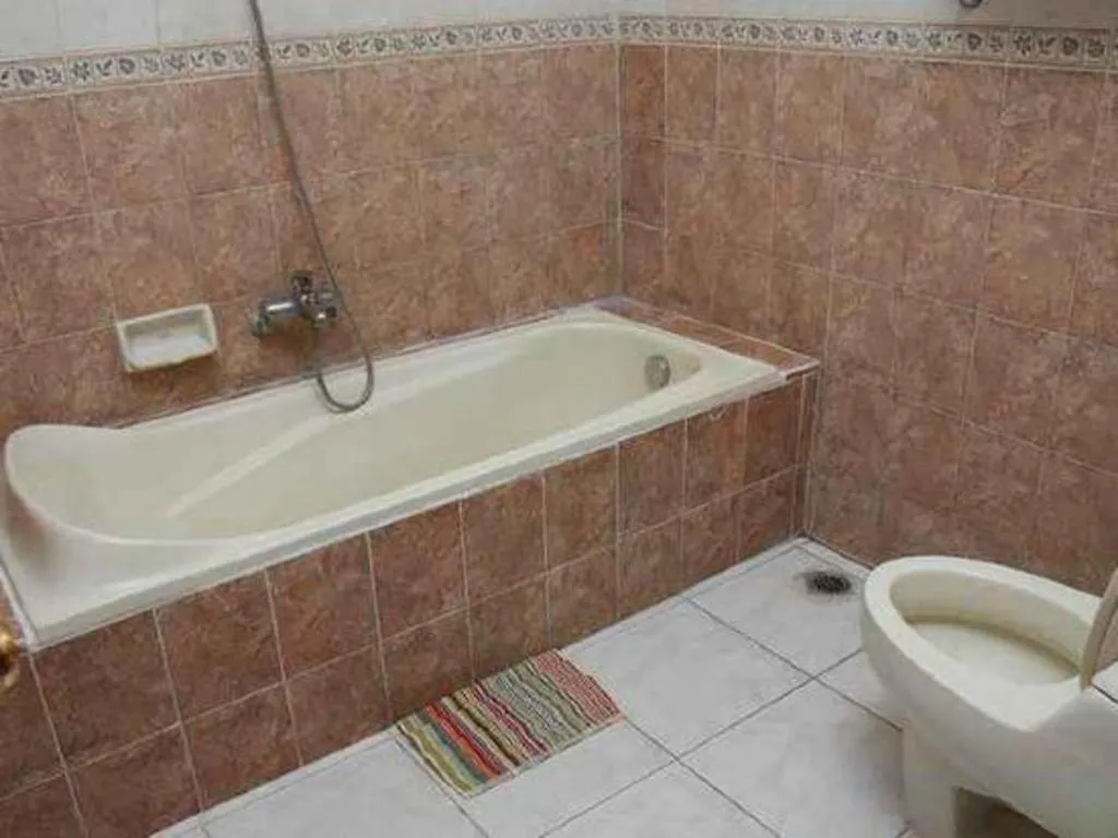 Larisae Setia Kawan Hotel