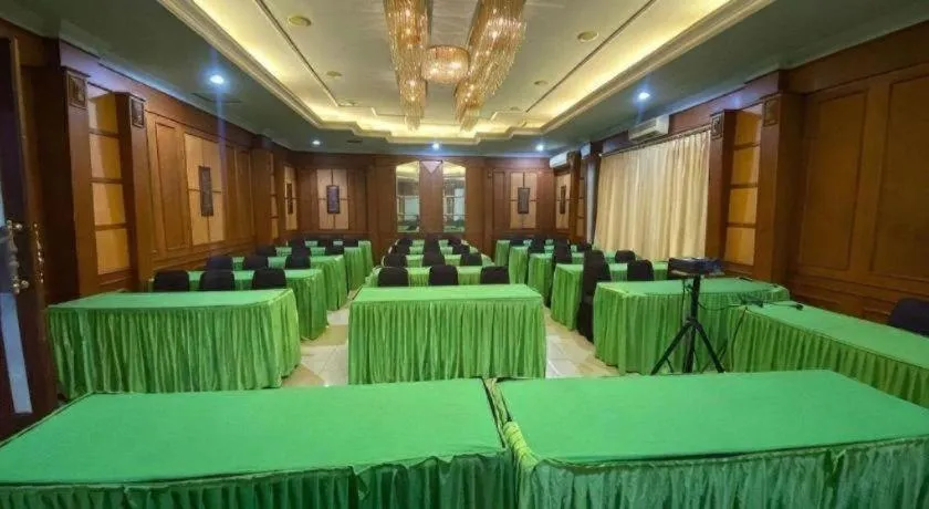 Larisae Setia Kawan Hotel