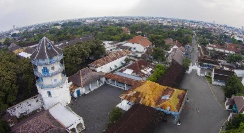 Larisae Setia Kawan Hotel