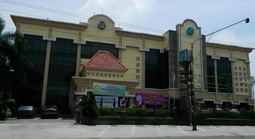 Larisae Setia Kawan Hotel