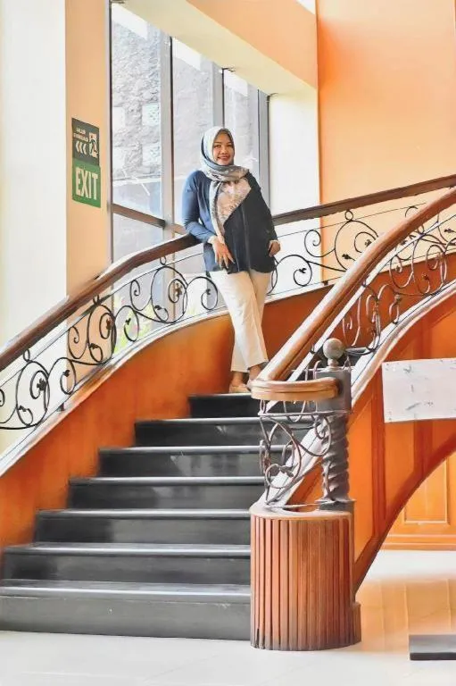 Larisae Setia Kawan Hotel