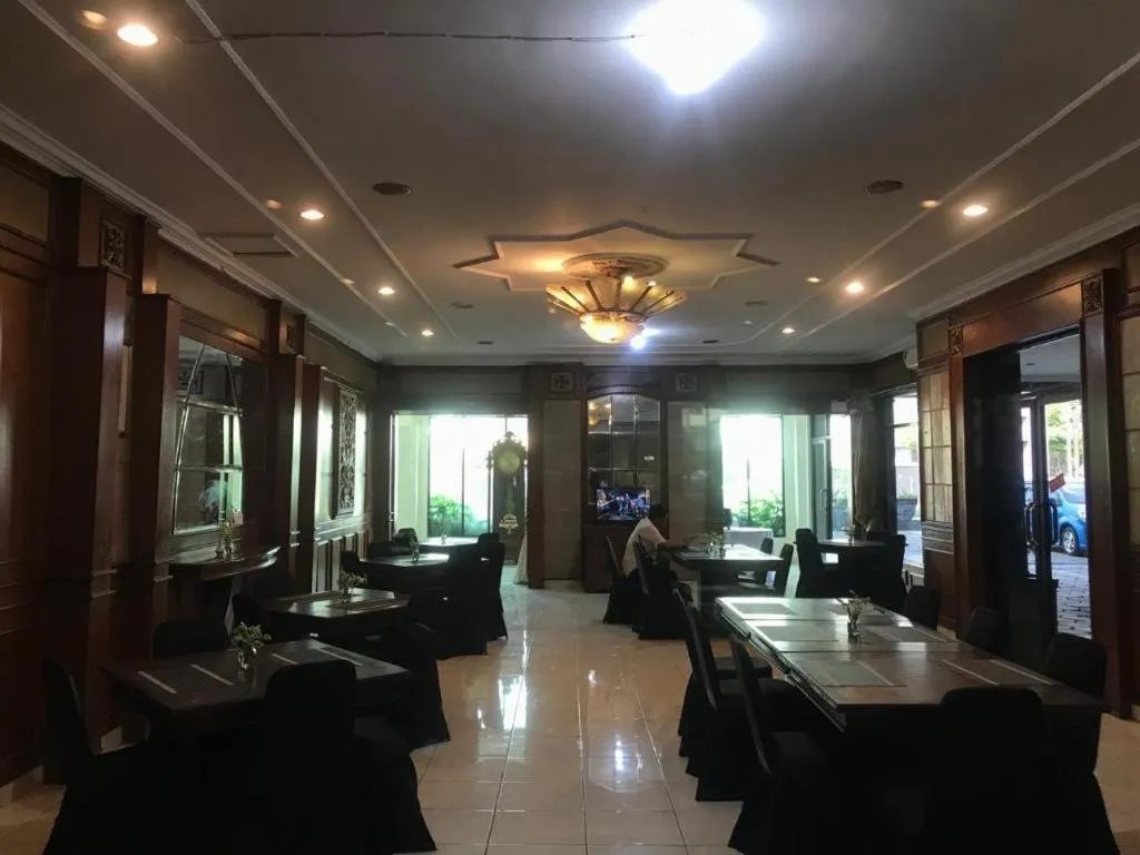 Larisae Setia Kawan Hotel