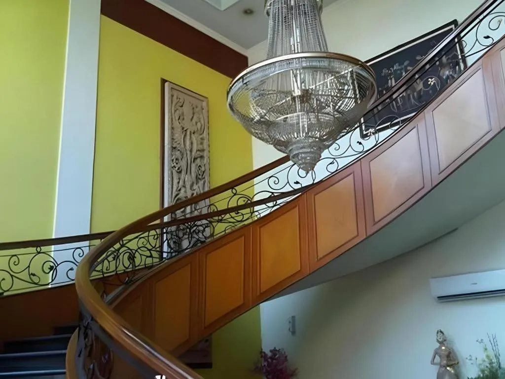 Larisae Setia Kawan Hotel