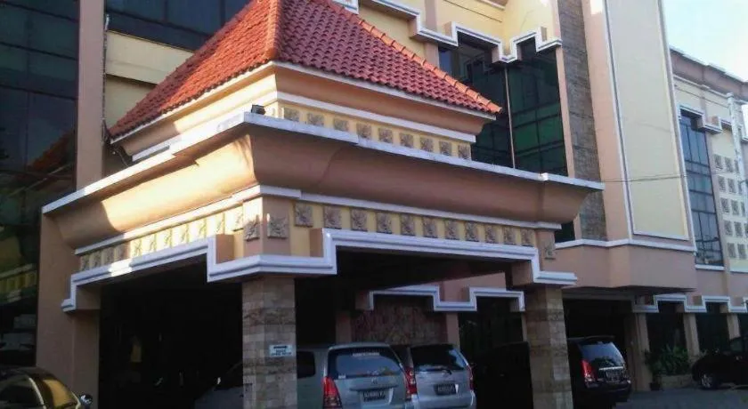 Larisae Setia Kawan Hotel