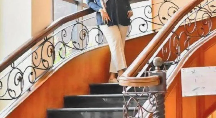 Larisae Setia Kawan Hotel