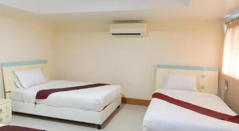 Bed in Rimnam Hotel Suk Sawat 70