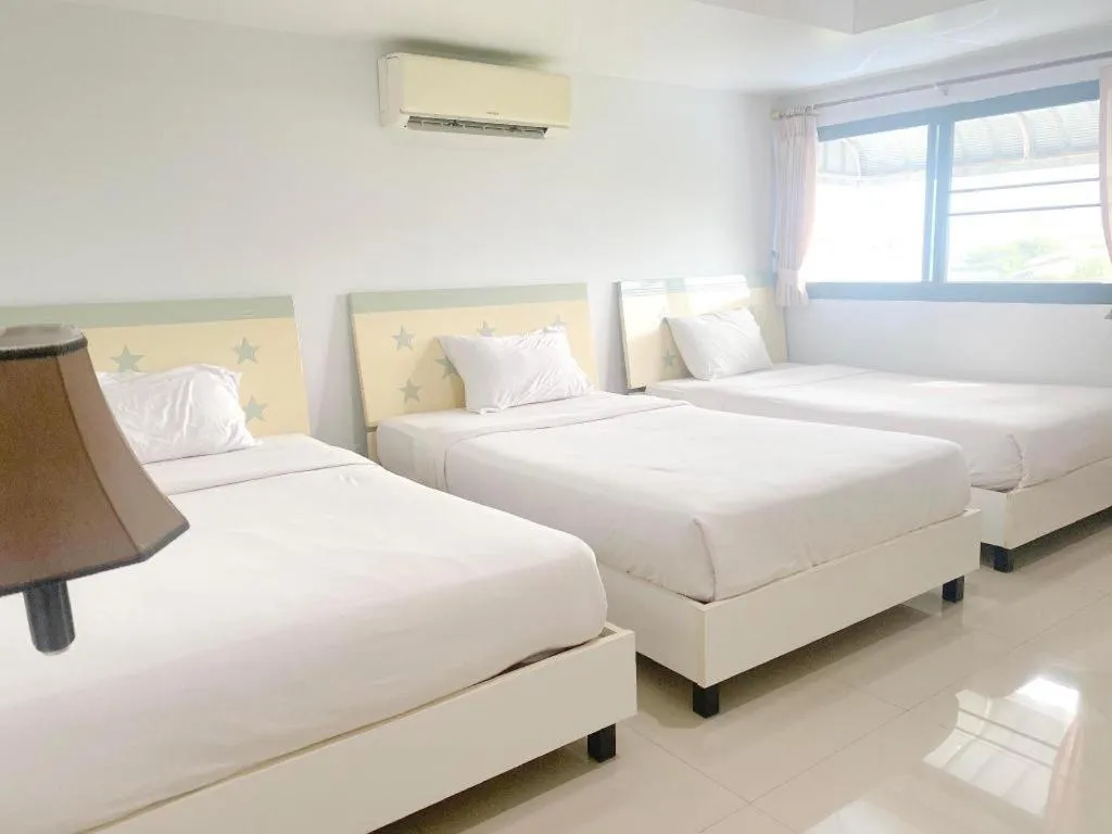 Bed in Rimnam Hotel Suk Sawat 70