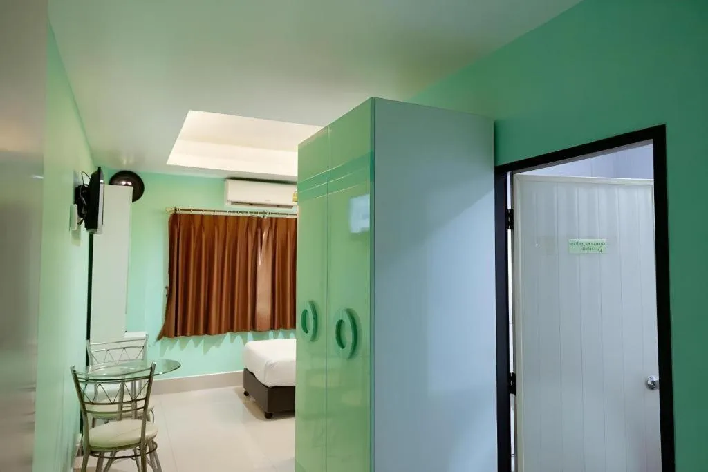 Bed in Rimnam Hotel Suk Sawat 70