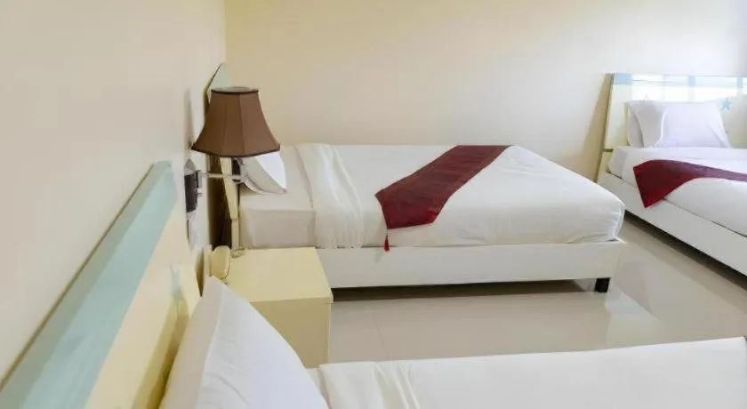 Bed in Rimnam Hotel Suk Sawat 70