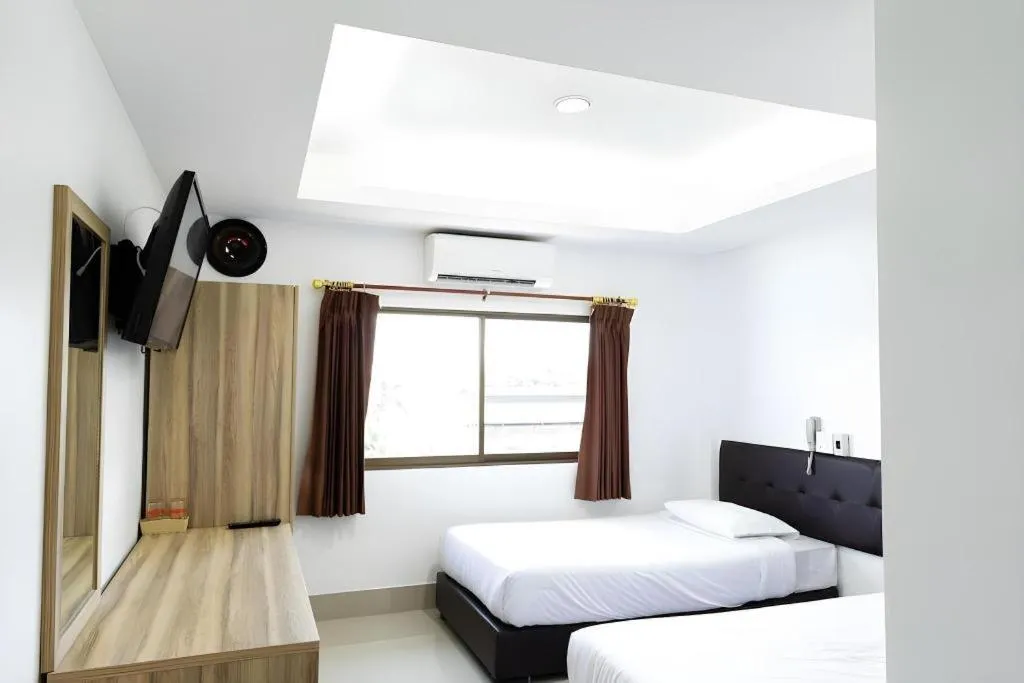 Bed in Rimnam Hotel Suk Sawat 70