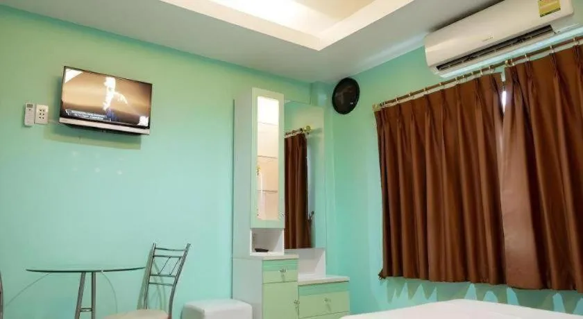 Bed in Rimnam Hotel Suk Sawat 70