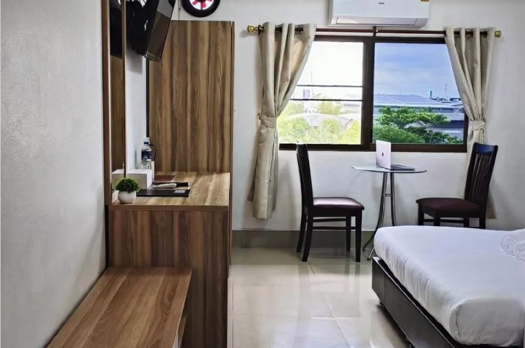 Bed in Rimnam Hotel Suk Sawat 70