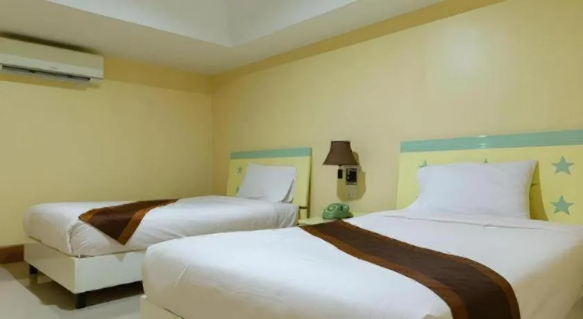 Bed in Rimnam Hotel Suk Sawat 70
