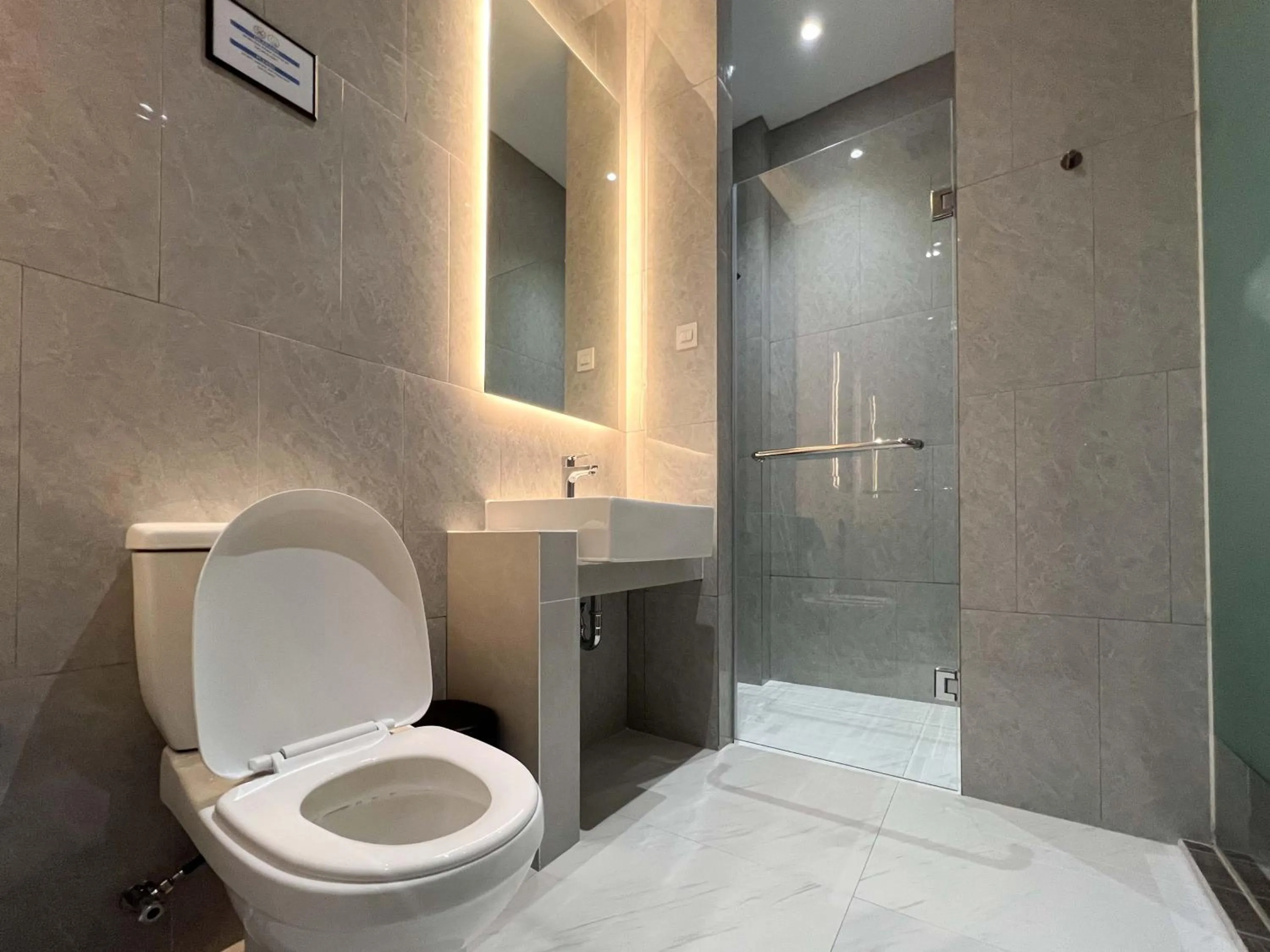 Bathroom in Box City Hotel Mojokerto