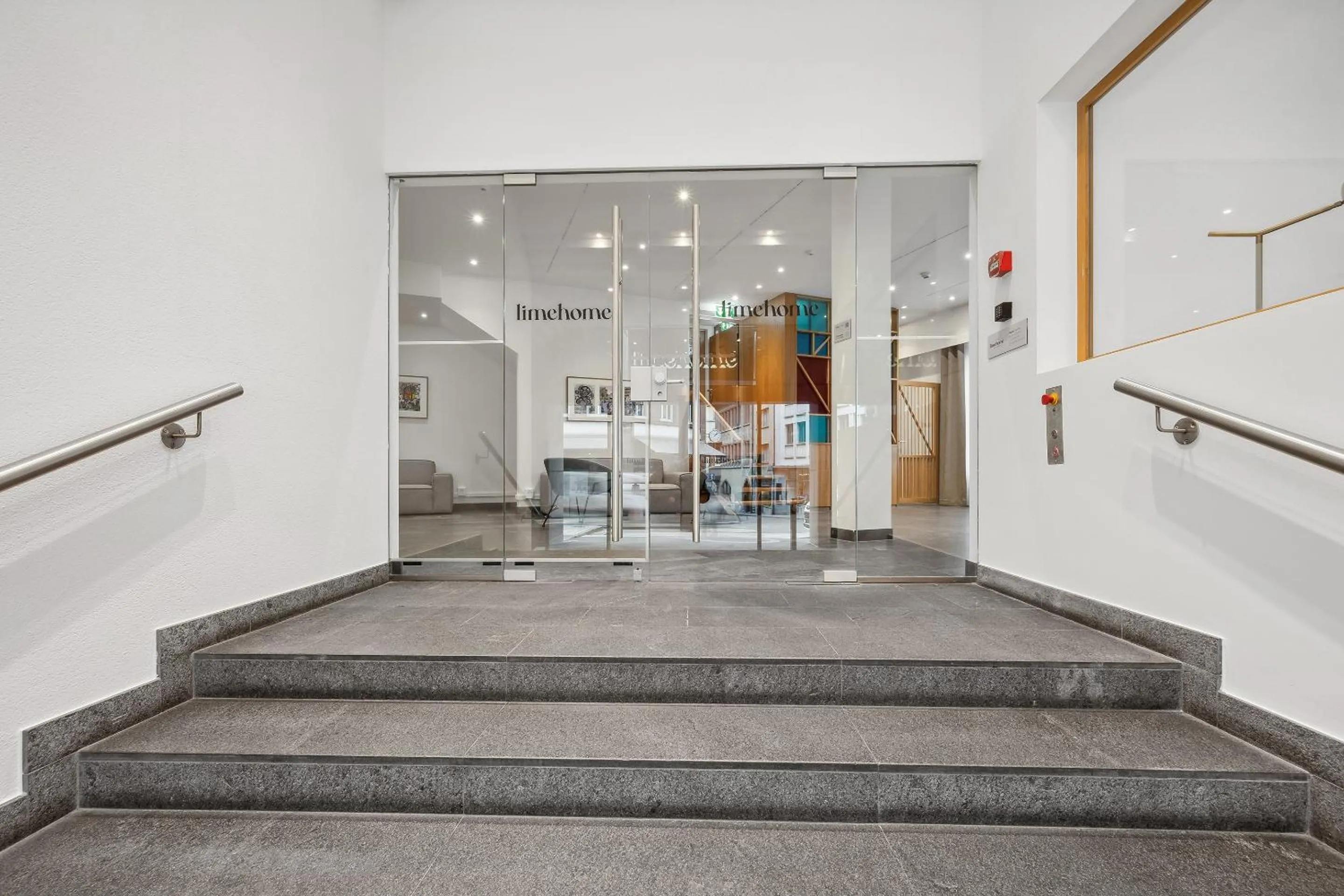 Property building in Limehome Basel Münzgasse