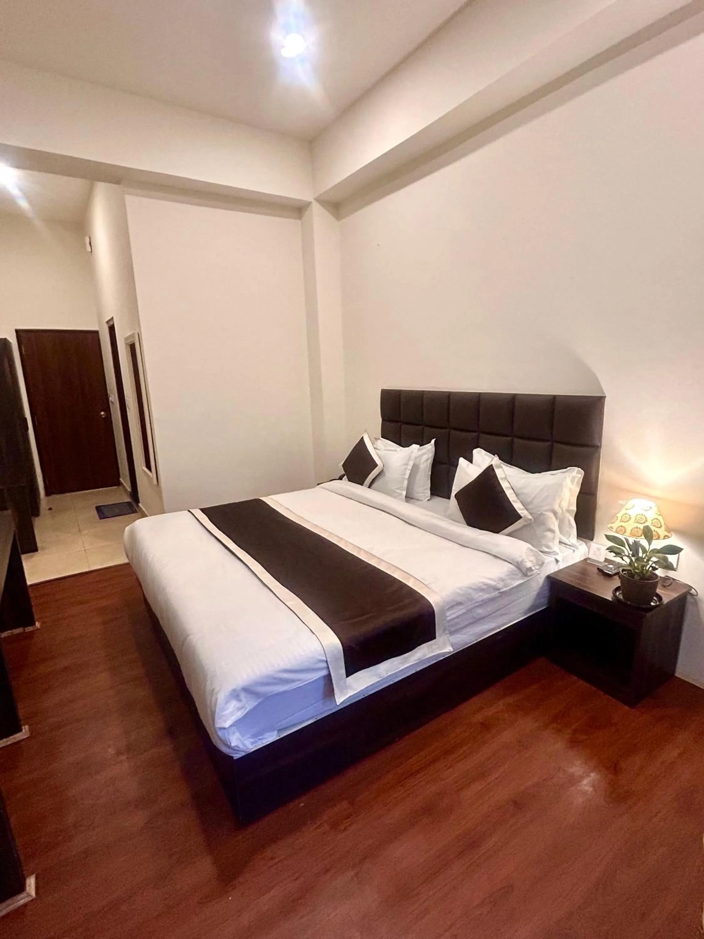 Bed in Hotel Mazong Crest