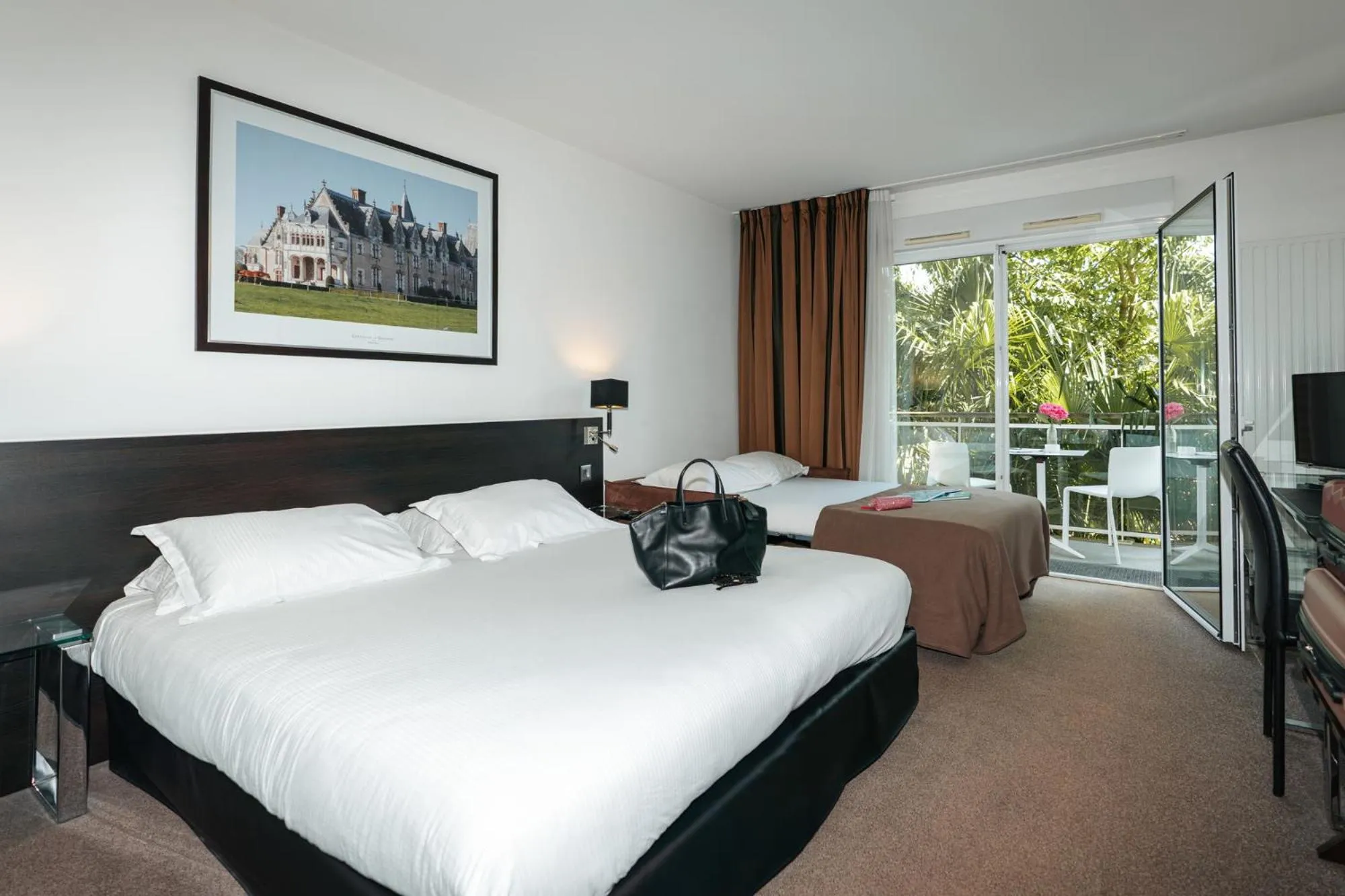 Photo of the whole room, Bed in Westotel Life Nantes Carquefou