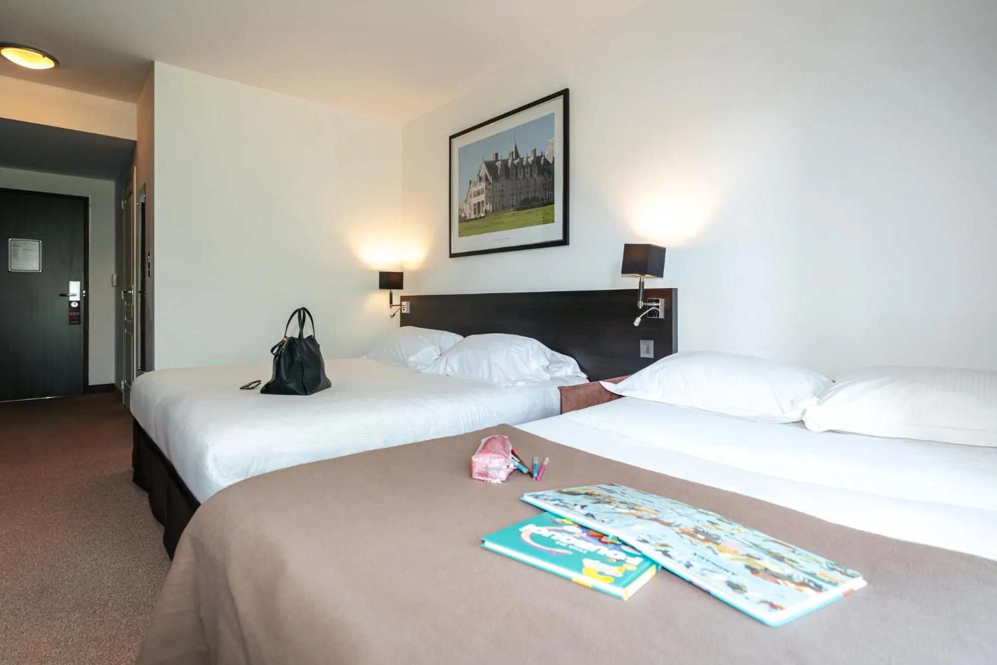 Photo of the whole room, Bed in Westotel Life Nantes Carquefou