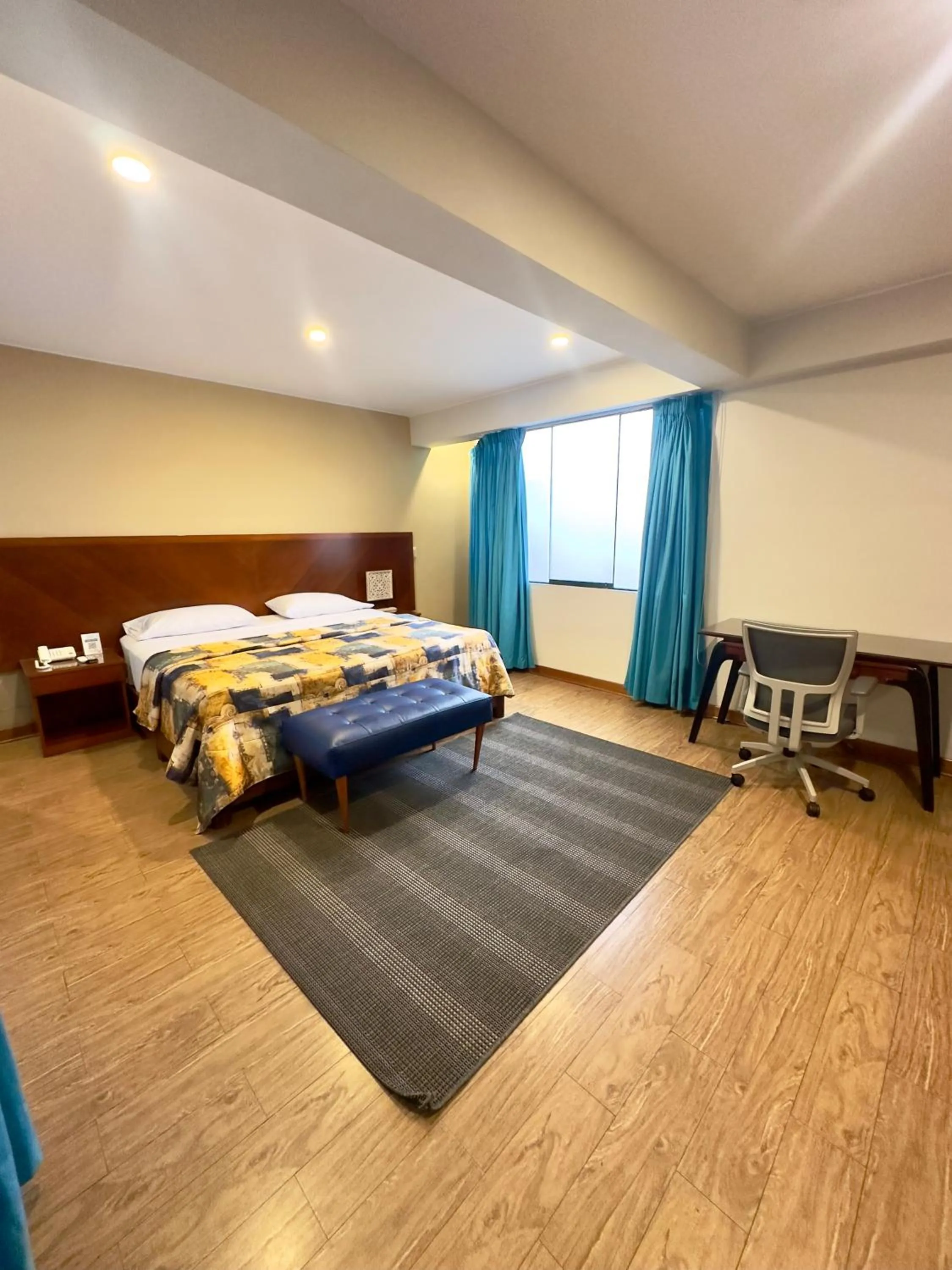 Bedroom, Bed in Hotel Esencia Suites