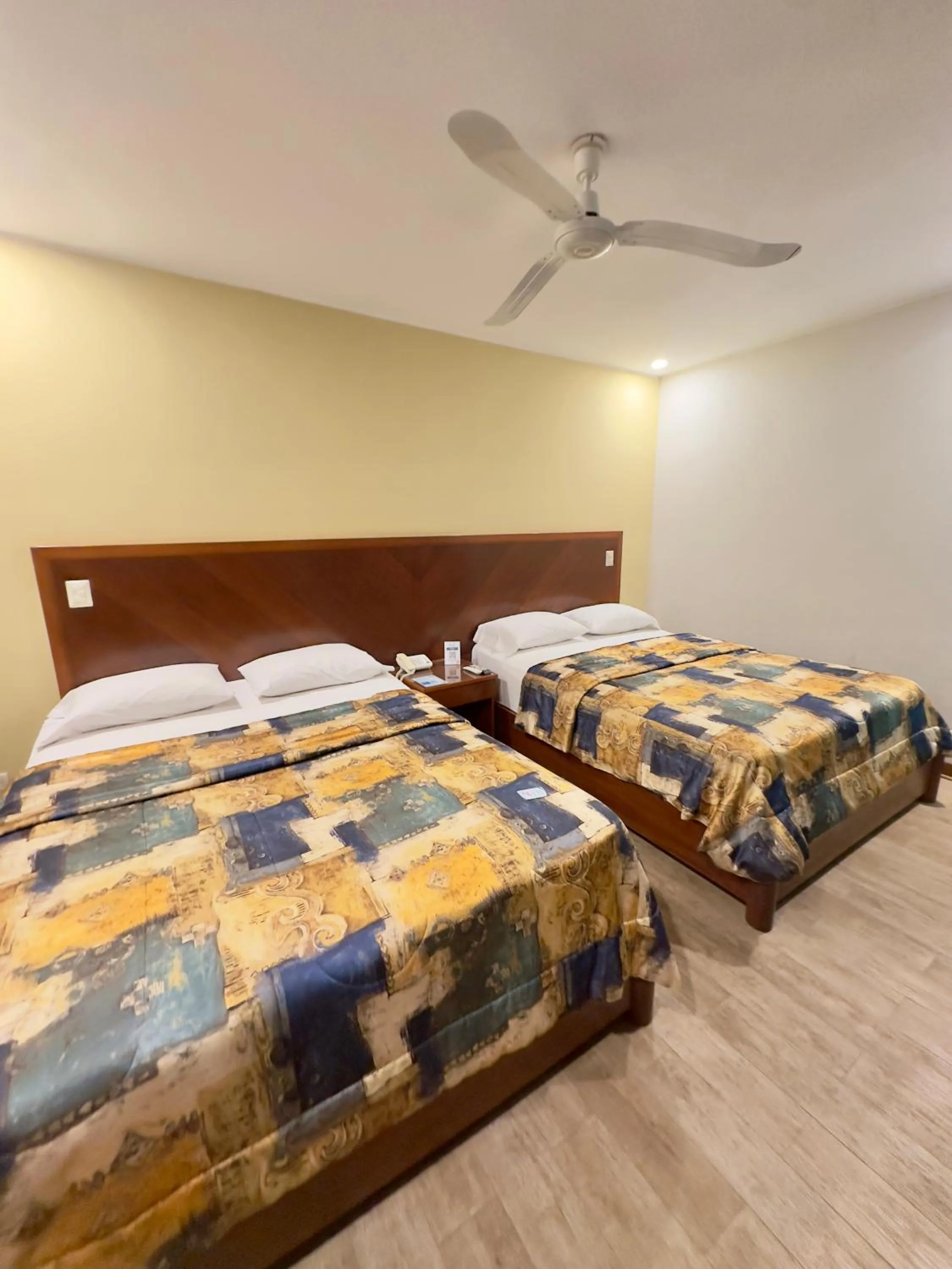 Bedroom, Bed in Hotel Esencia Suites