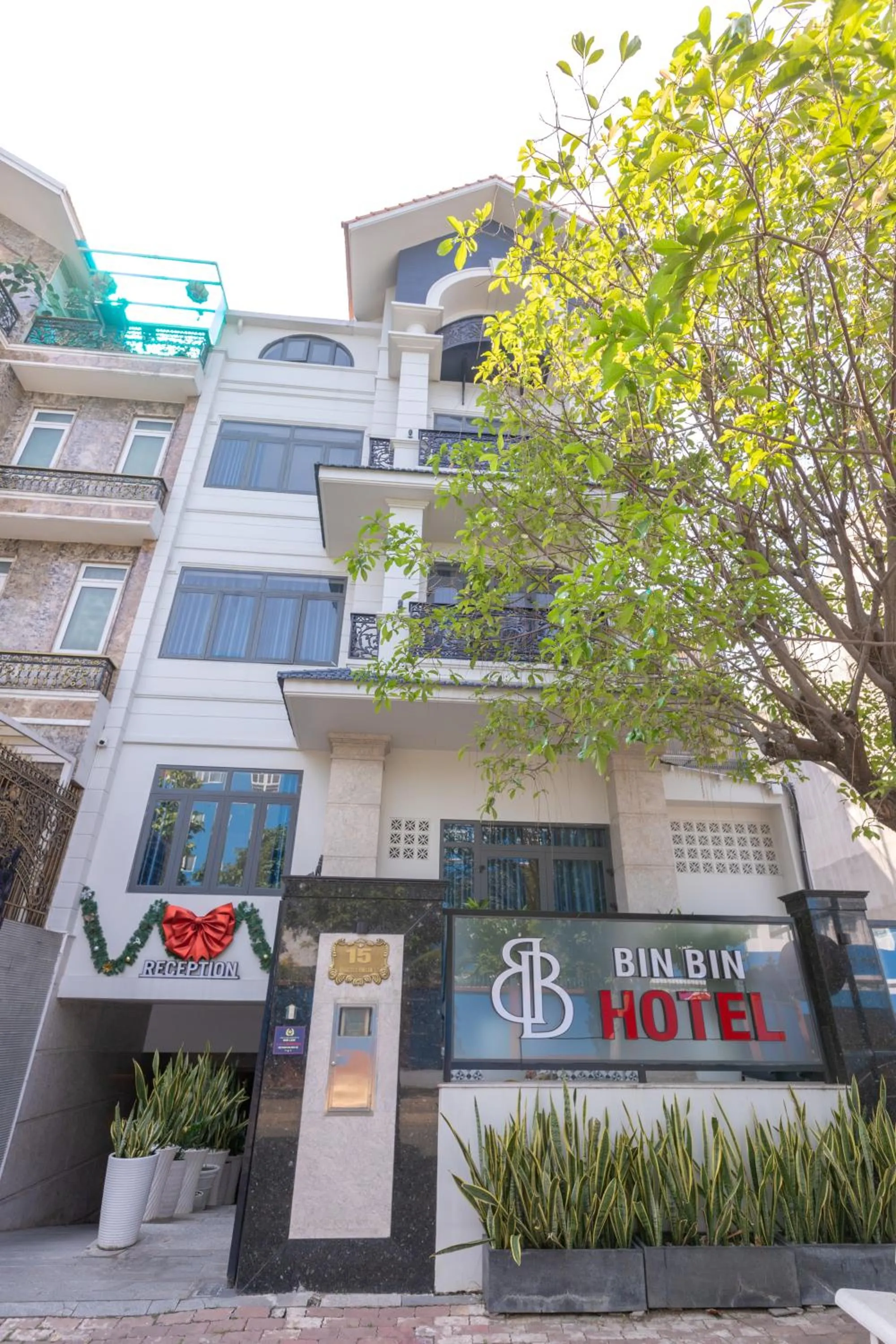 Bin Bin Hotel 14 Near Vstar School D7