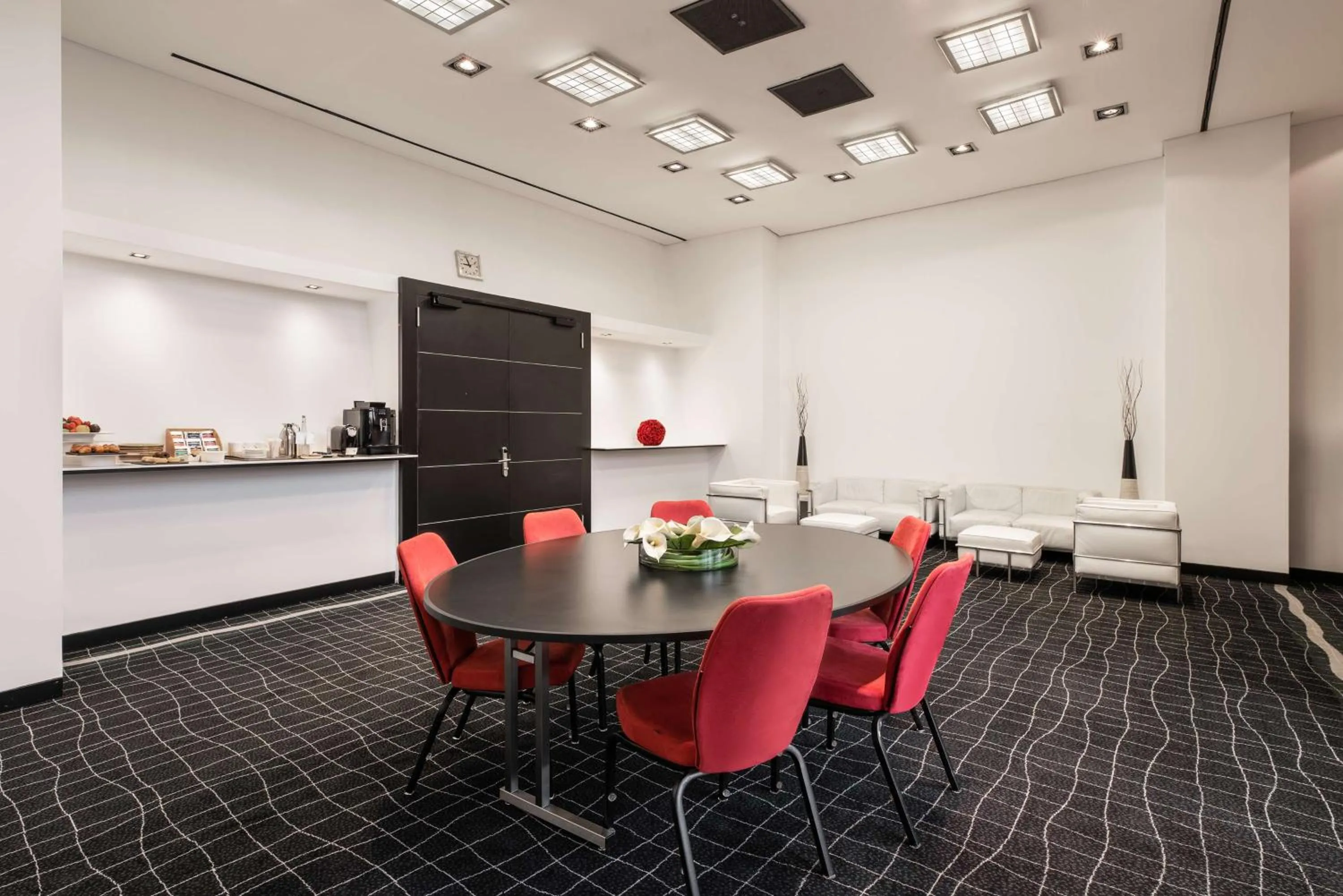 Meeting/conference room in Hilton Madrid Airport