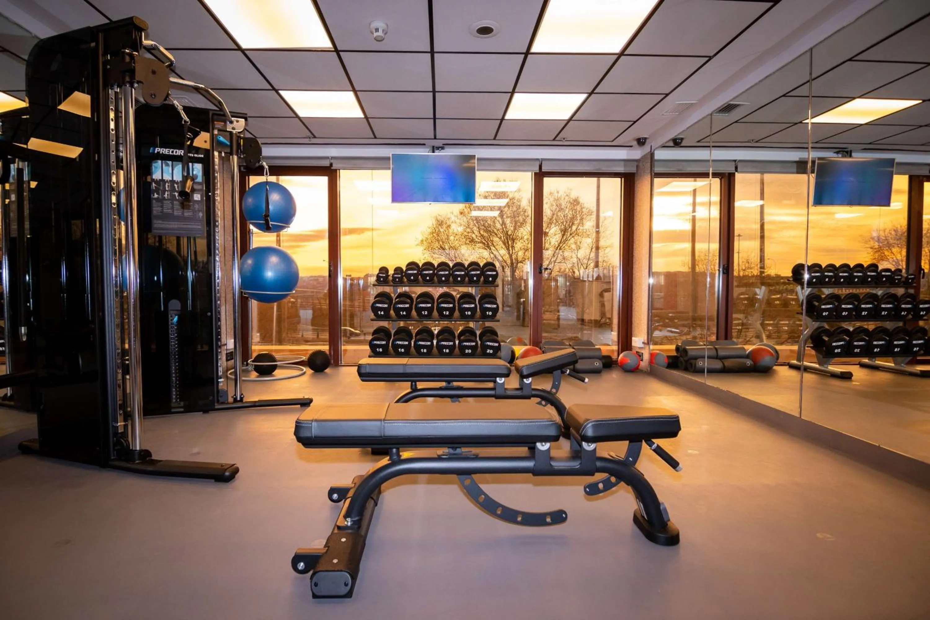 Fitness centre/facilities in Hilton Madrid Airport