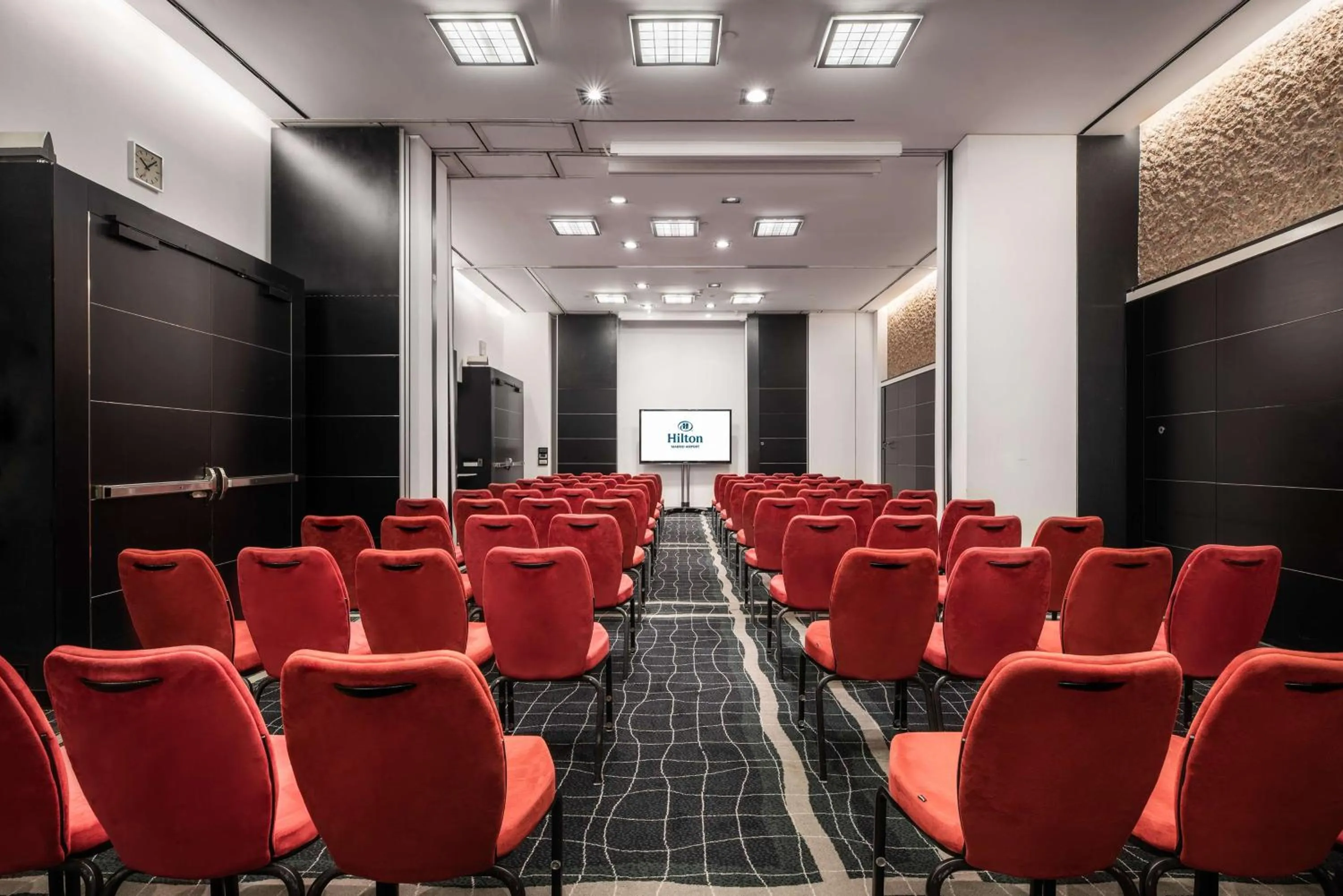 Meeting/conference room in Hilton Madrid Airport