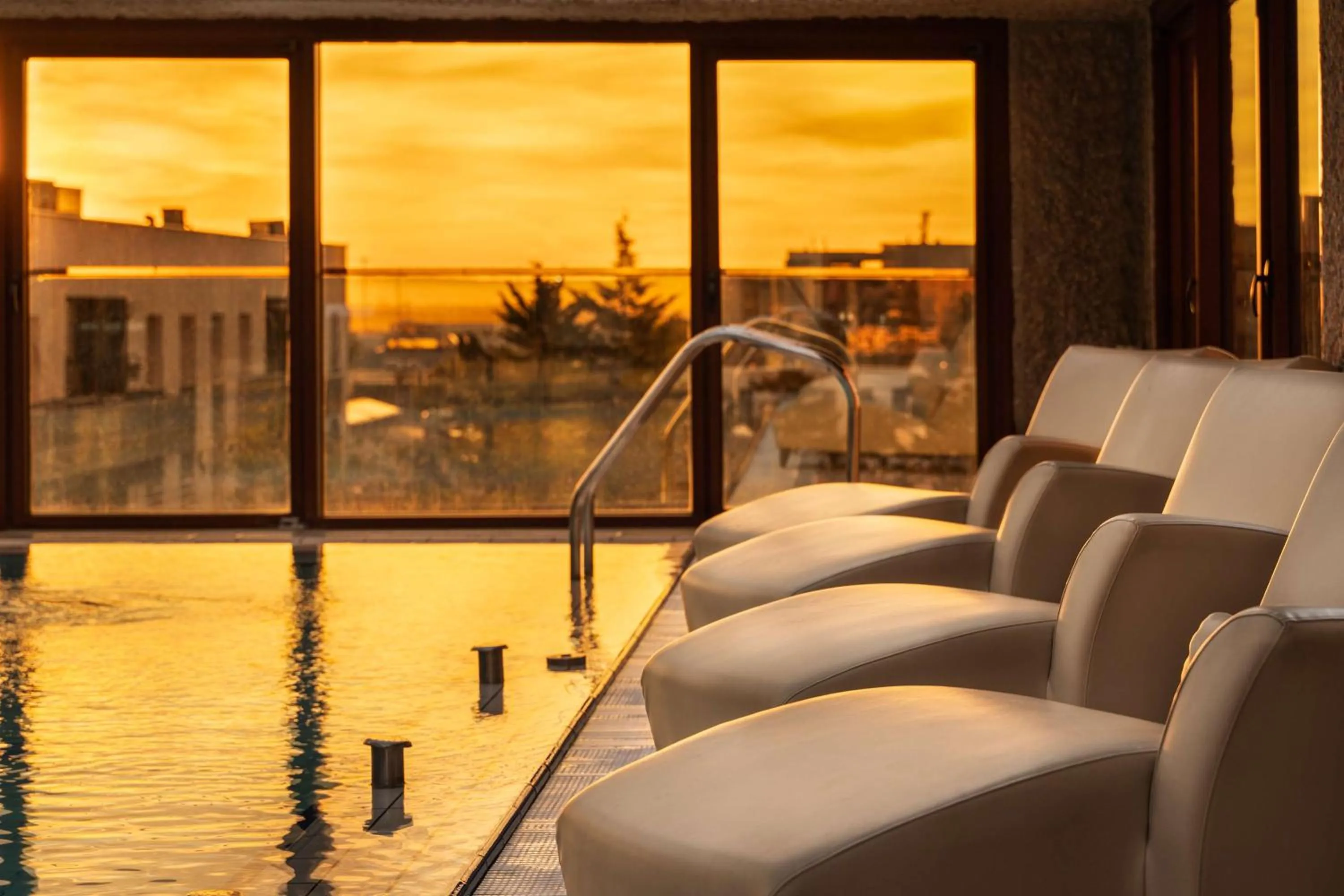 Pool view in Hilton Madrid Airport