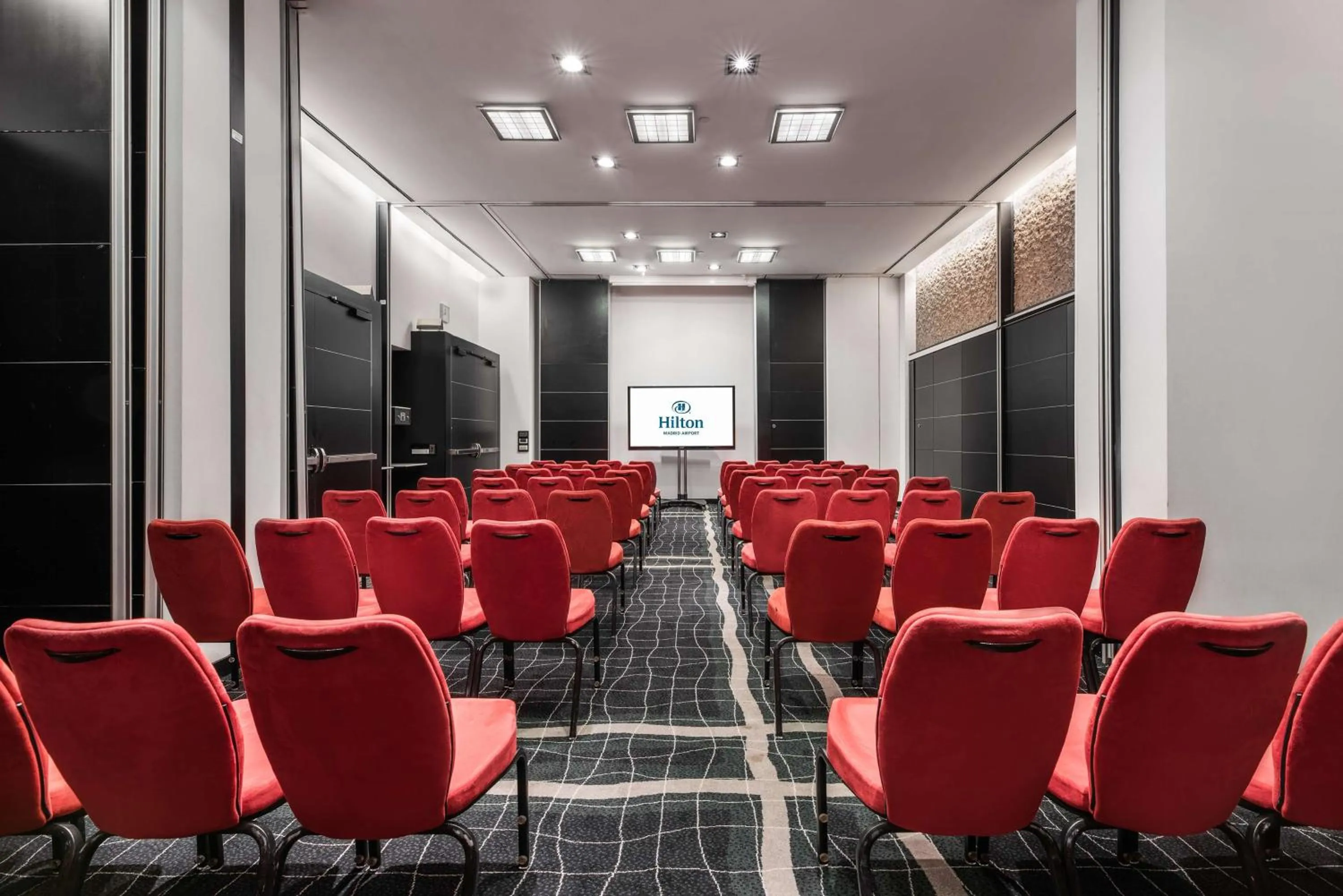 Meeting/conference room in Hilton Madrid Airport