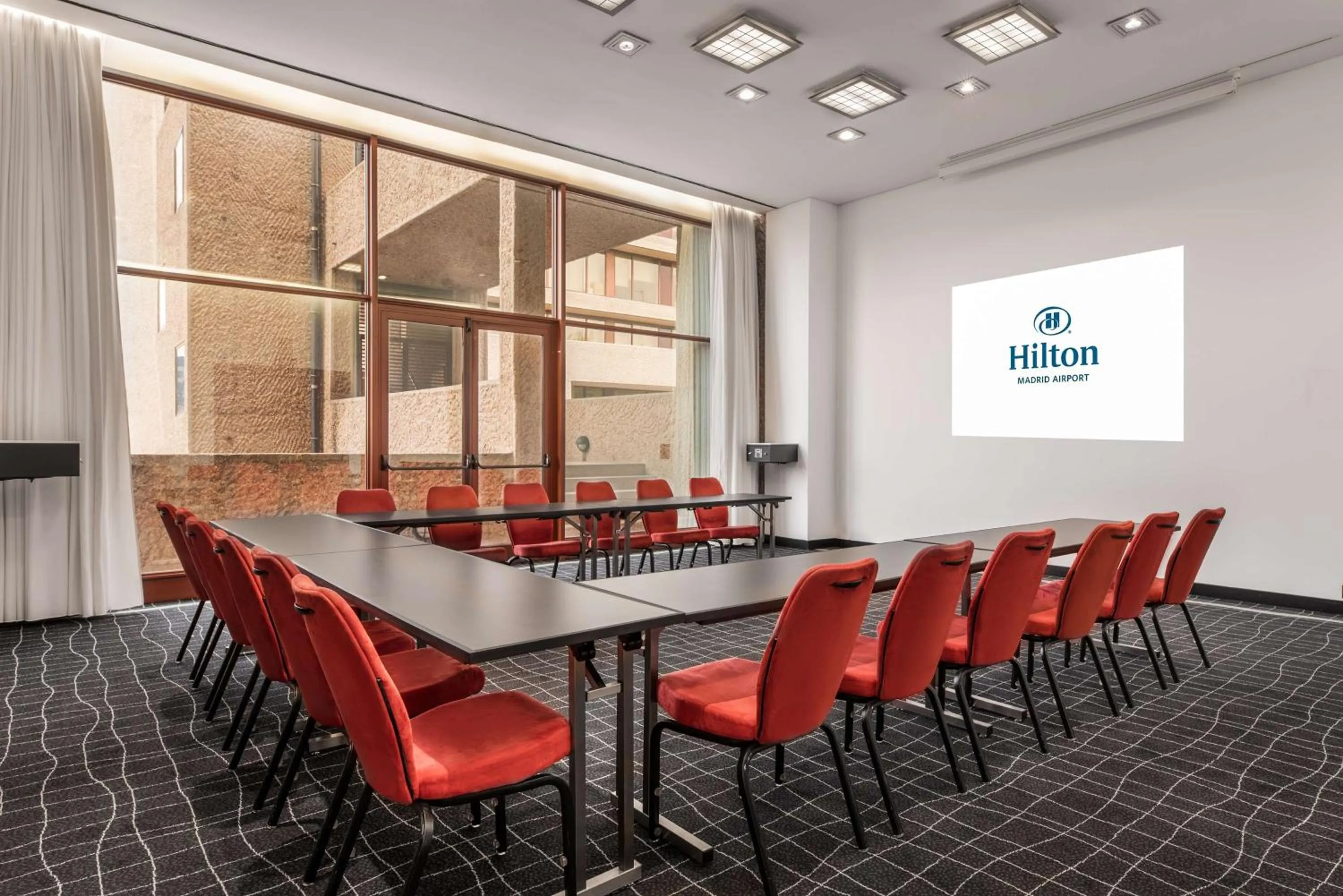Meeting/conference room in Hilton Madrid Airport