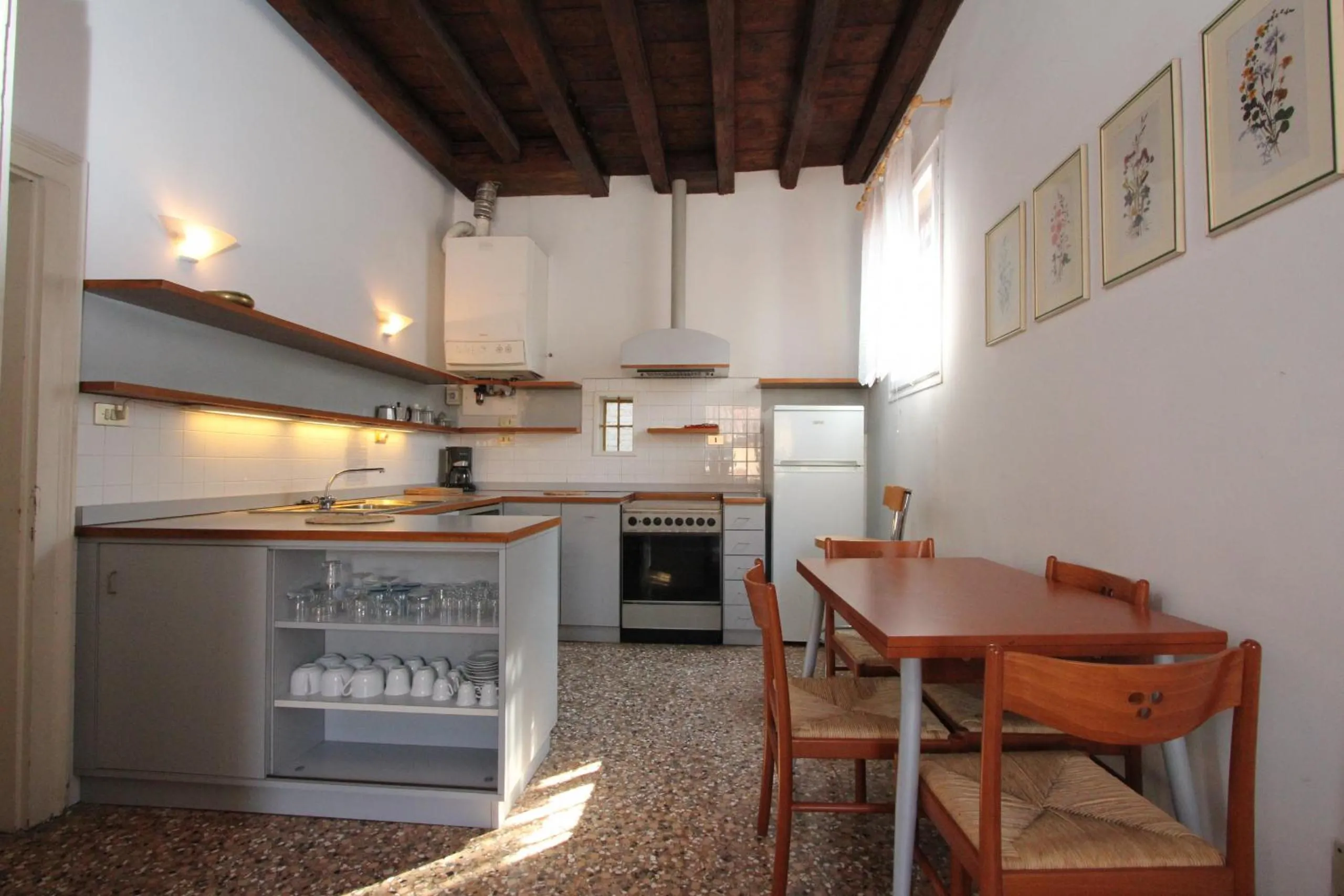 Kitchen or kitchenette in City Apartments Salute-Accademia