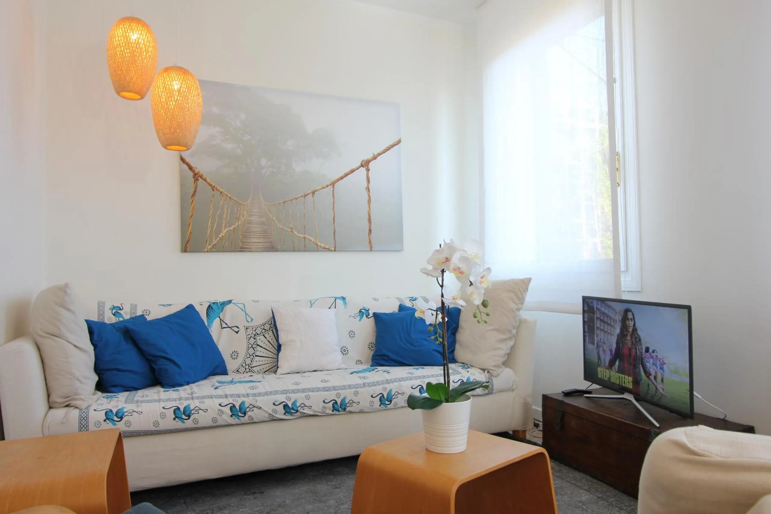 Communal lounge/ TV room in City Apartments Salute-Accademia